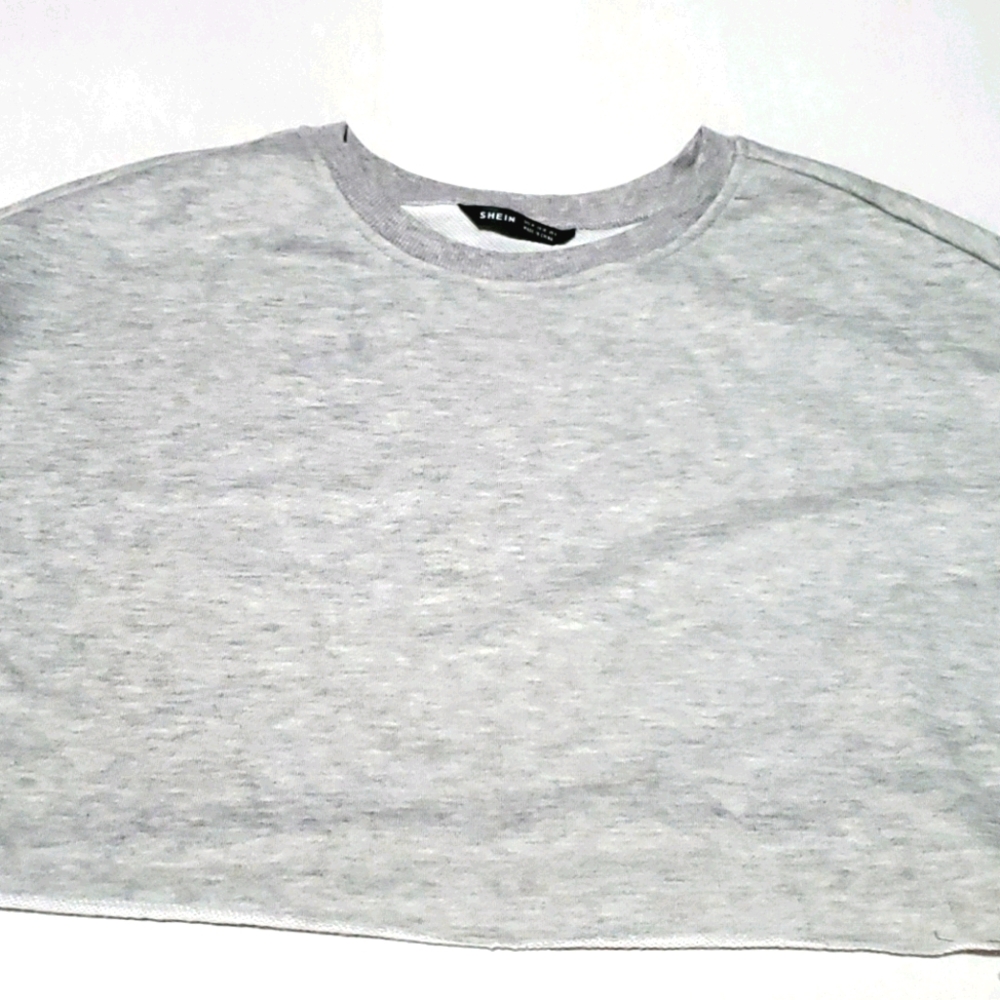 ❤Shein grey cropped hoodie